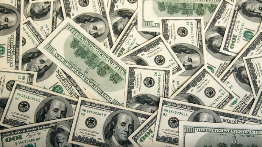 Tỷ giá USD hôm nay 8/5: Tỷ giá trung tâm lùi về mốc 24.927 đồng/USD