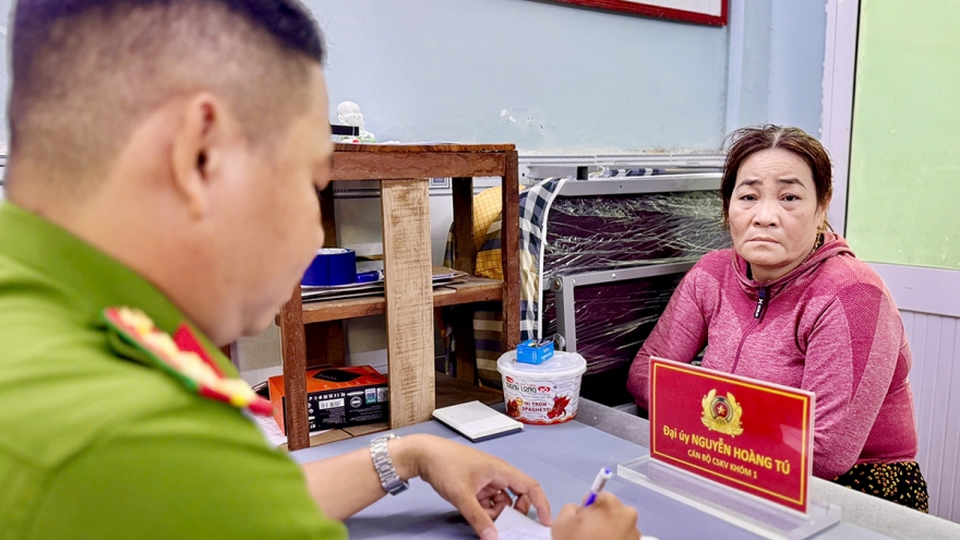 Đi từ Cà Mau đến An Giang để trộm vàng