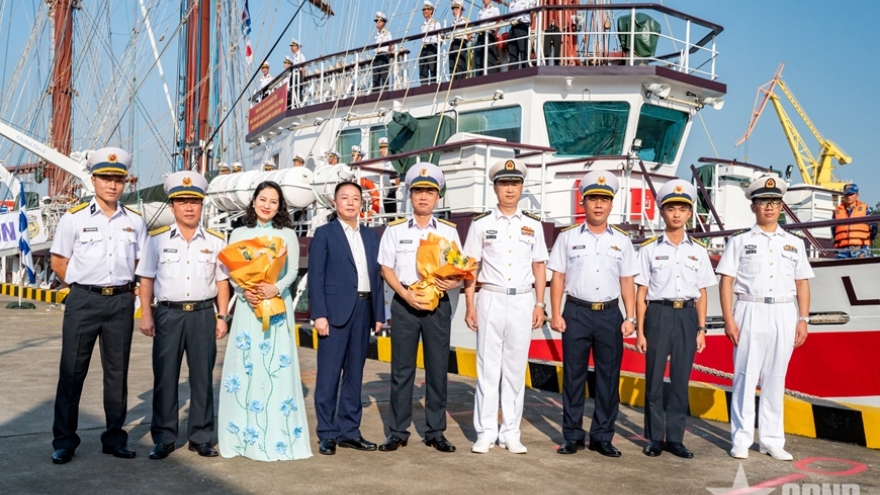 Vietnamese Sailing Ship 286 visits Guangzhou, China, for naval exchange