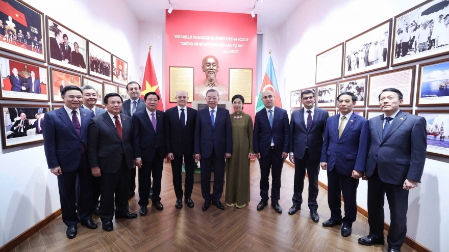 Khánh thành Phòng Lưu niệm Chủ tịch Hồ Chí Minh với ngành dầu khí tại Azebaijan