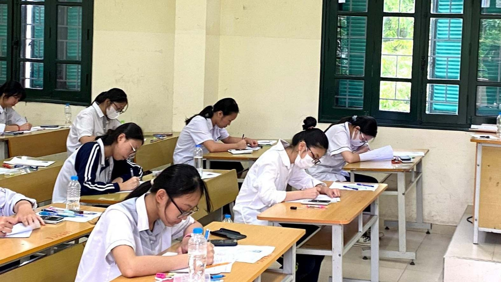 Bỏ cấp bằng tốt nghiệp THCS không ảnh hưởng cơ hội học tập của học sinh