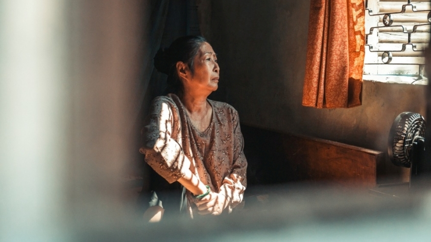 “Ác nữ” Kim Phương: Không được đóng phim vài tháng là tôi buồn, tôi bệnh