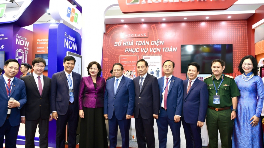 Chuyển đổi số ngành Ngân hàng 2025: Kiến tạo hệ sinh thái tài chính thông minh