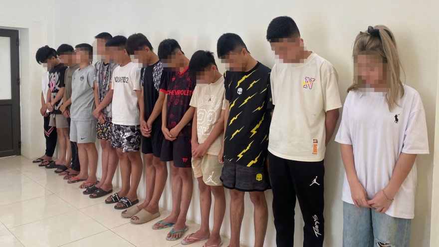 Tạm giữ hình sự các đối tượng gây rối trật tự công cộng tại thành phố Sầm Sơn