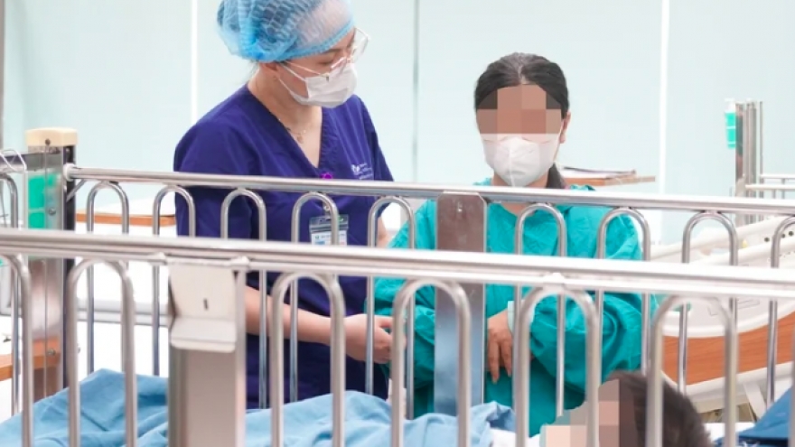 Cháu bé vụ "nộp đủ tiền mới cấp cứu" sẽ ra viện trong 3-5 ngày tới