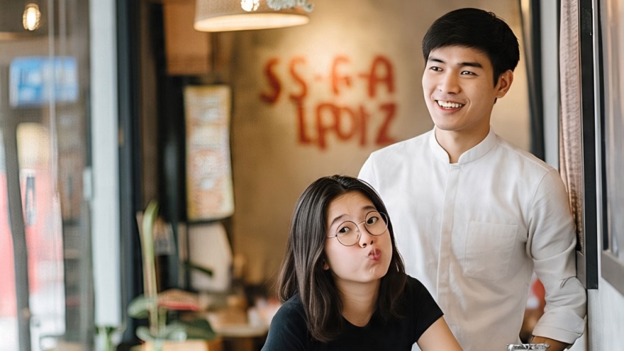 Bạn trai giảng viên không muốn công khai quan hệ với tôi