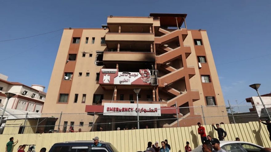 Israel dỡ phong tỏa viện trợ cho Gaza
