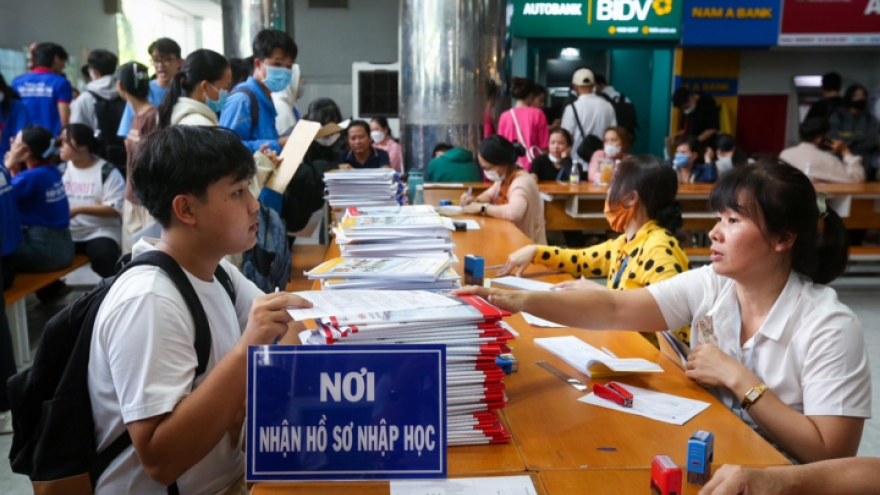 Các trường đại học kinh tế top đầu đồng loạt tăng học phí 2025