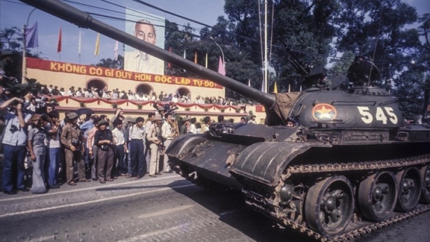 Lễ diễu binh hoành tráng với xe tăng, tên lửa ở Sài Gòn ngày 15/5/1975