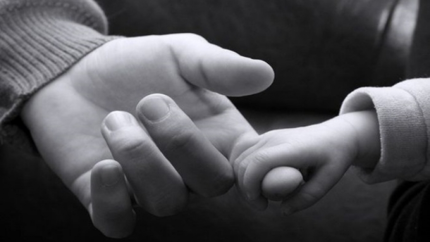 Chật vật khi làm mẹ đơn thân cùng món nợ khổng lồ từ chồng cũ