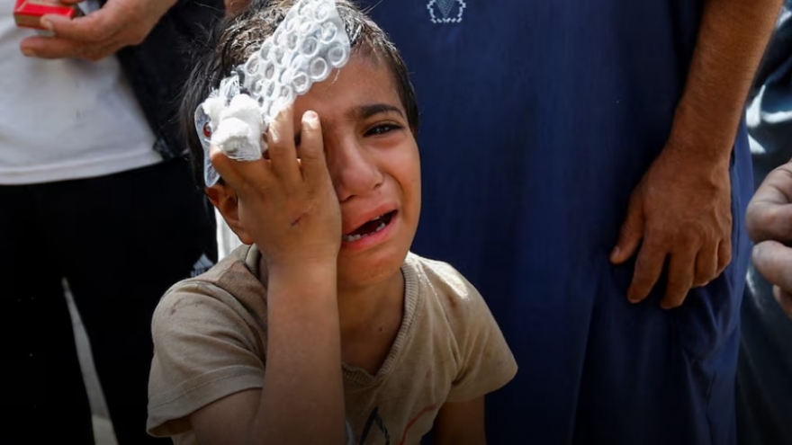 Trẻ em và người già đang chết đói ở Gaza