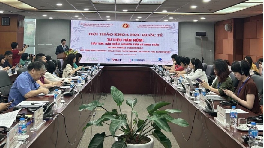 Int’l collaboration strengthens Han-Nom manuscript preservation