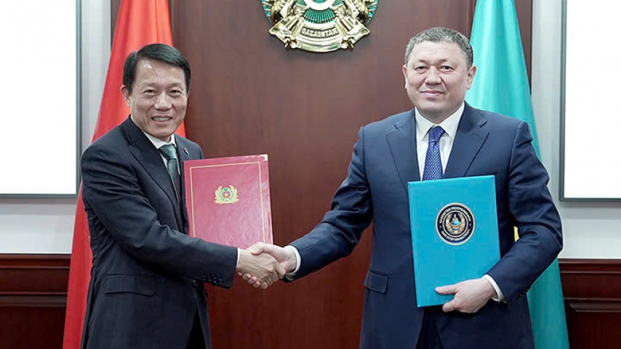 Hội đàm cấp cao giữa Bộ Công an Việt Nam và Bộ Nội vụ Kazakhstan