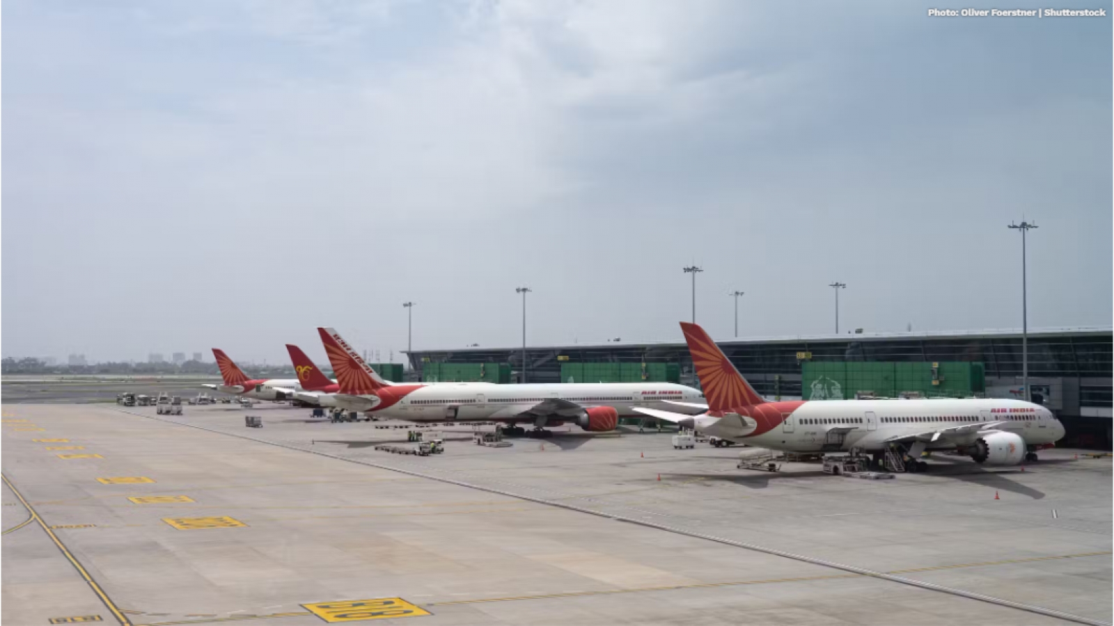 Hàng chục chuyến bay đến và đi tại sân bay quốc tế ở New Delhi, Ấn Độ bị hủy