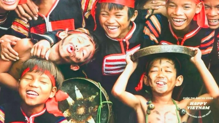 Exhibitions, media contest highlight efforts to promote human rights