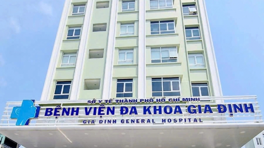 Nữ bệnh nhân ngoại quốc 57 tuổi gặp tai biến nặng sau hút mỡ bụng