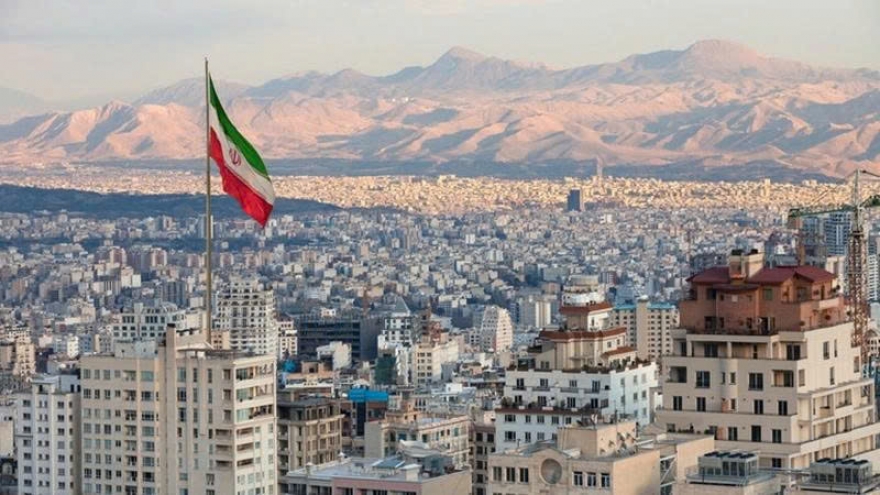 Iran yêu cầu Mỹ từ bỏ chính sách thù địch, Israel mở lại các cuộc tấn công Syria
