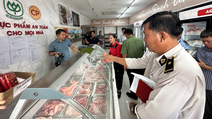 Sóc Trăng kiểm tra cơ sở bị tố bán thịt không đảm bảo chất lượng