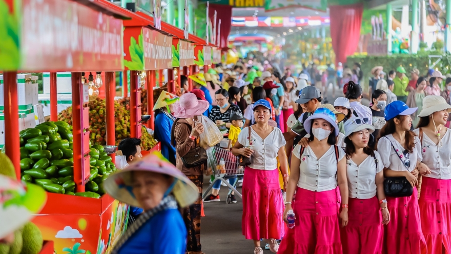 Lễ hội Trái cây Nam Bộ 2025 cùng nông dân “giải nhiệt" thị trường sầu riêng