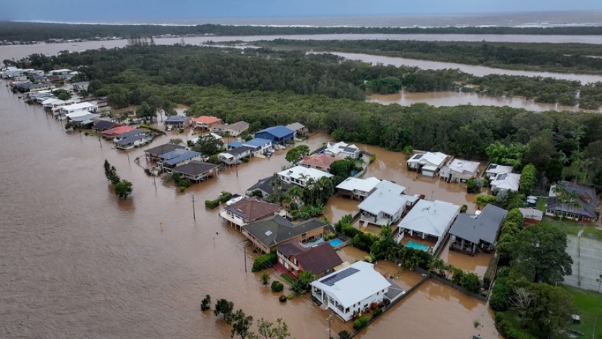 Lũ lụt nghiêm trọng tại Australia, hàng chục nghìn người mắc kẹt