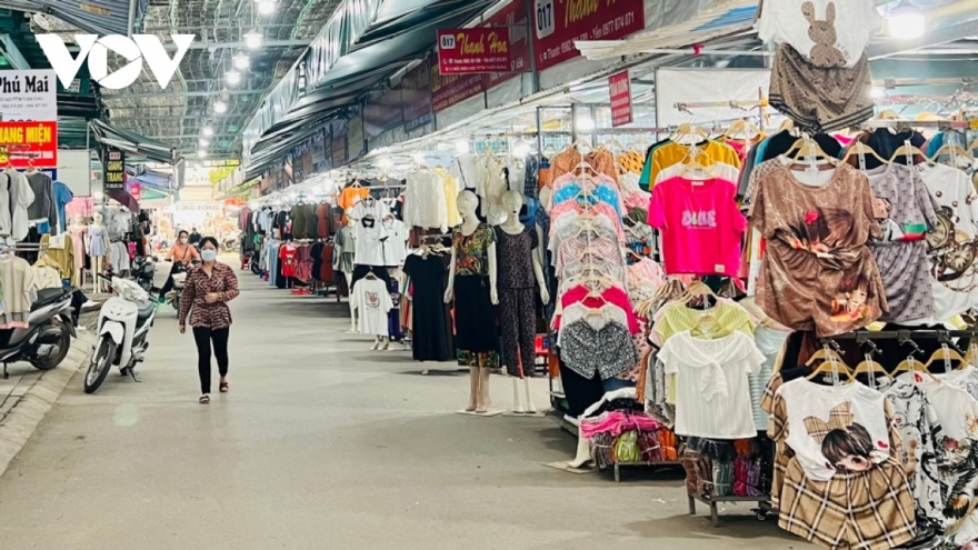 Hộ kinh doanh chuyển từ thuế khoán sang kê khai, tỷ suất tính thuế có thay đổi?