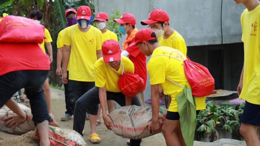 Trăn trở tìm mùa hè bổ ích, an toàn cho con
