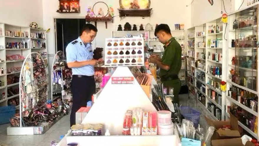 Thu giữ 2.000 sản phẩm mỹ phẩm không rõ chất lượng bán trên mạng xã hội