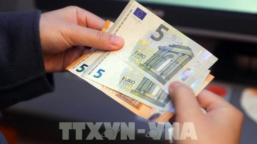 Xu hướng nới lỏng chính sách tiền tệ giảm tốc trên toàn cầu