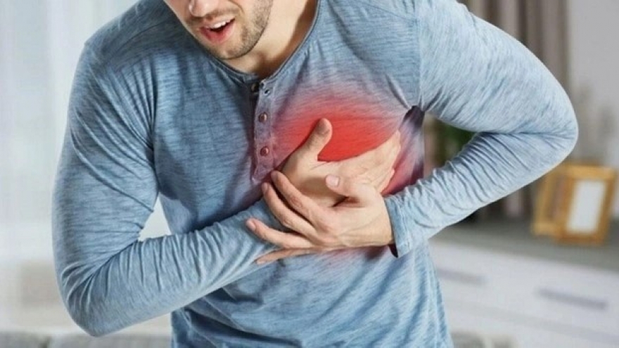 Thường xuyên công tác xa nhà, tôi nghi ngờ vợ đã ngoại tình