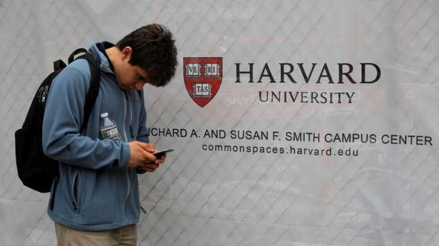 Chính quyền Tổng thống Trump ngăn Đại học Harvard tuyển sinh sinh viên nước ngoài