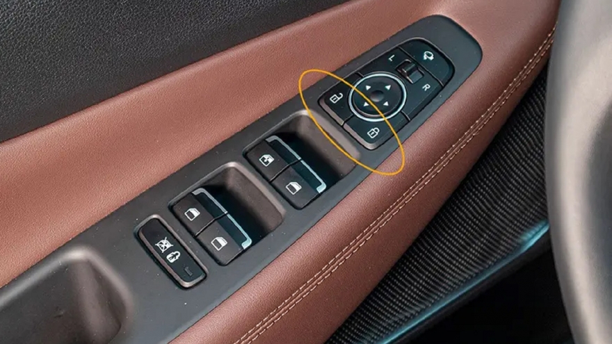 Khoá cửa xe ô tô và những điều thú vị ít người để ý