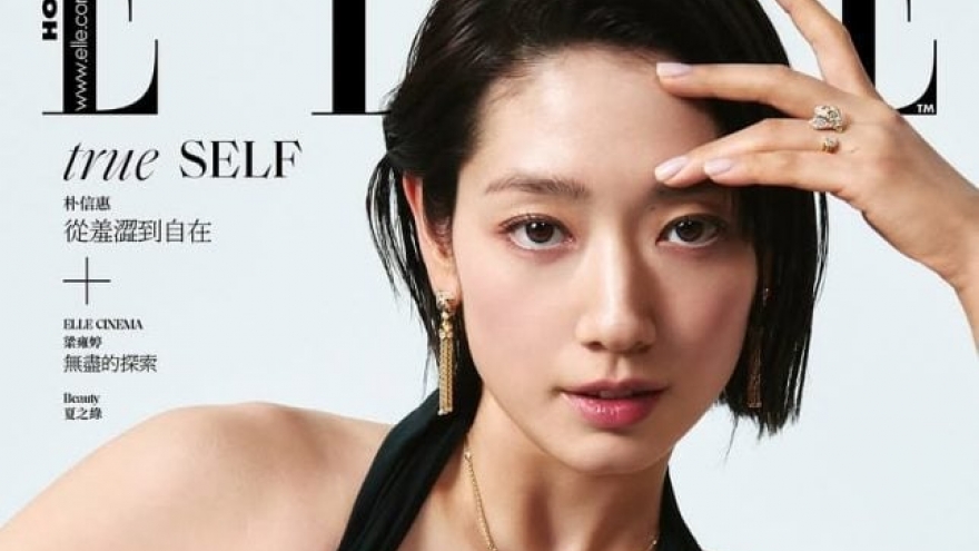 Park Shin Hye gây chú ý với tóc bob cá tính trên bìa tạp chí