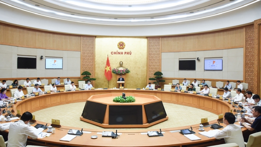 Thủ tướng: Tiếp tục hoàn thiện thể chế, tinh gọn, sắp xếp lại tổ chức bộ máy
