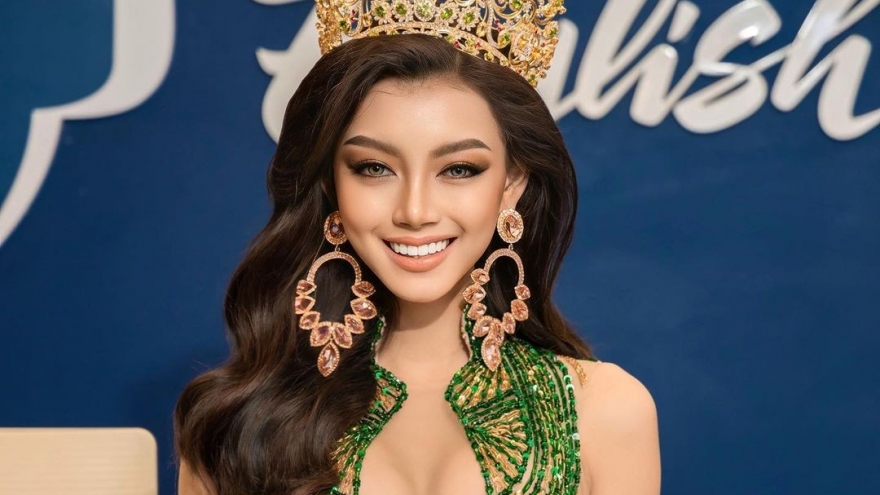 Những nàng hậu từng bị tước danh hiệu gây xôn xao