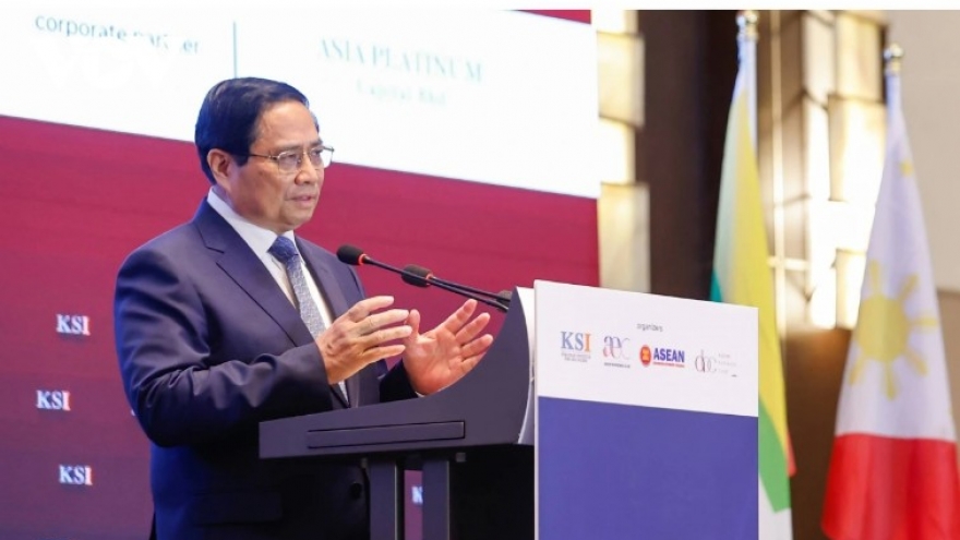PM Pham Minh Chinh honoured as eminent ASEAN leader for 2025