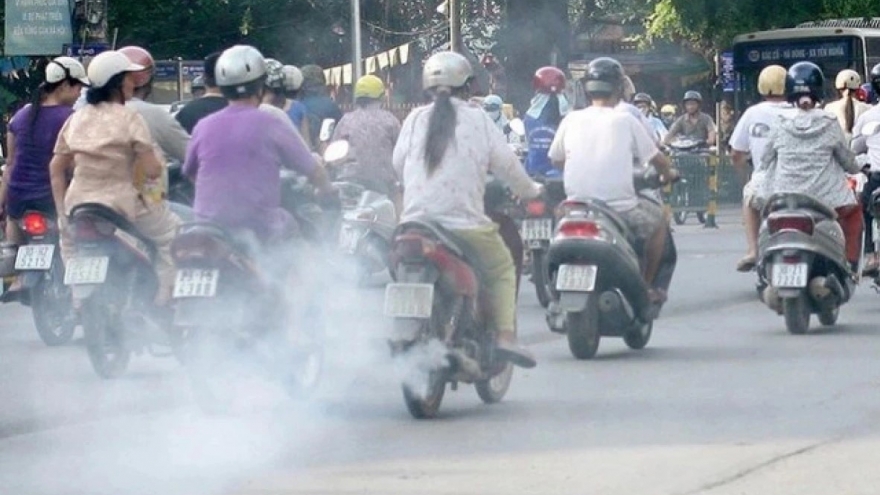 "Không thể mãi lấy lý do đời sống khó khăn để trì hoãn kiểm soát khí thải xe máy"