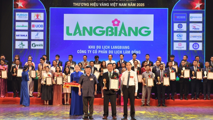 Khu du lịch Langbiang được vinh danh Top 10 Thương hiệu Vàng Việt Nam 2025