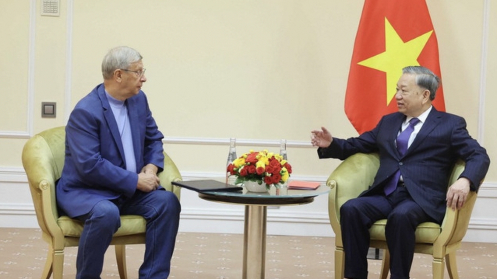 Vietnam, Russia issue joint statement on major orientations for comprehensive strategic partnership in new period