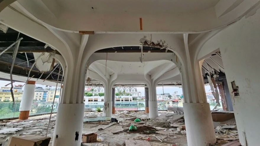 Hanoi moves ahead with demolition of ‘Shark Jaw’ building