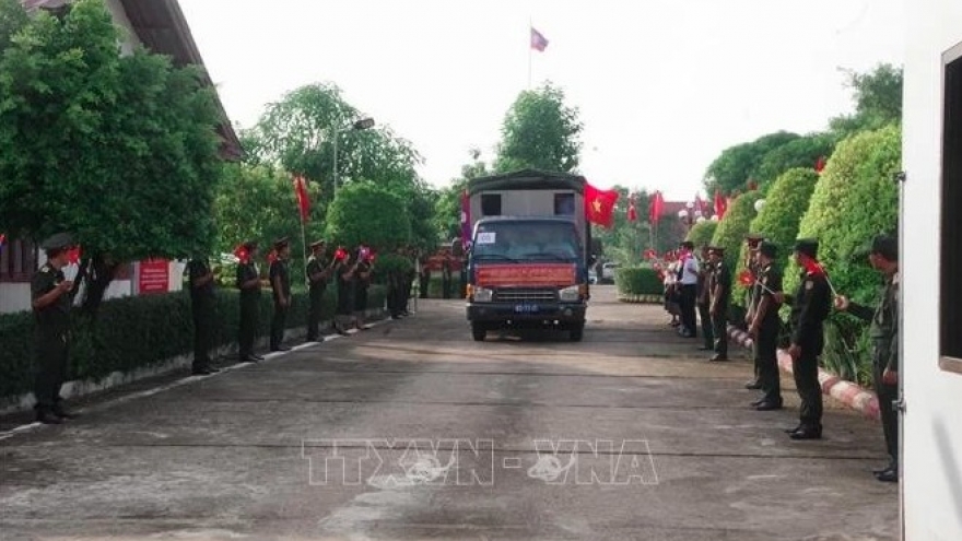 Remains of Vietnamese volunteer soldiers repatriated from Laos