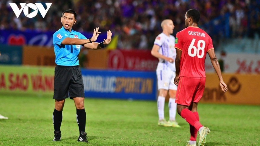 Trọng tài Thái Lan bắt chính trận đấu quan trọng trong cuộc đua trụ hạng V-League