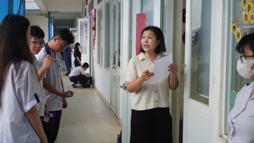 Học sinh TP.HCM thi thử tốt nghiệp THPT