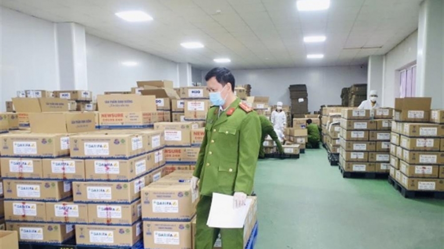 Thủ tướng yêu cầu xử lý nghiêm thuốc giả, sữa giả, thực phẩm chức năng giả