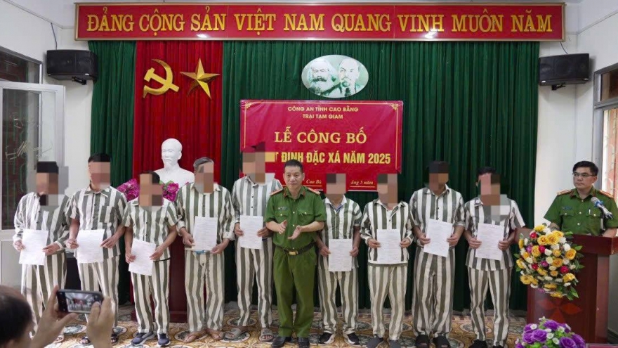 Cao Bằng công bố đặc xá cho 17 phạm nhân