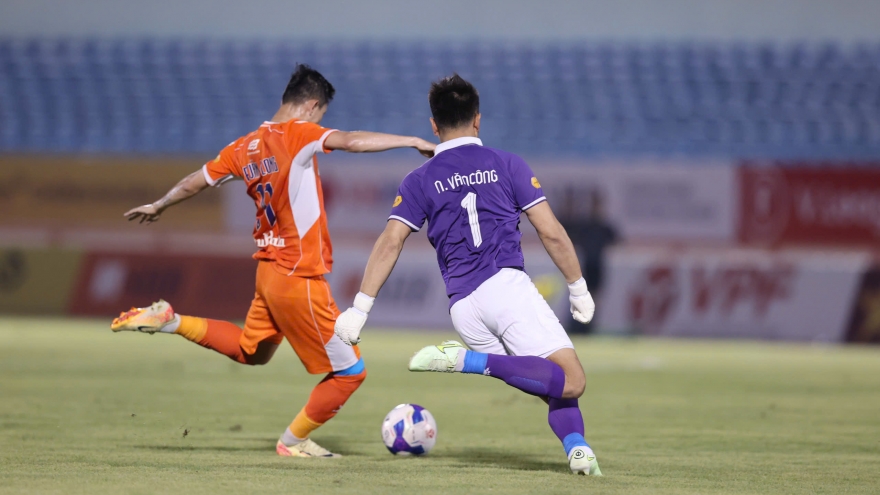 Thêm một HLV ở V-League xin từ chức