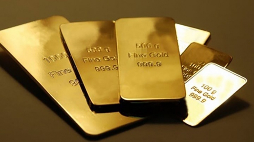 Giá vàng hôm nay 5/5: Vàng thế giới giảm mạnh xuống còn 4.557,5 USD/oz
