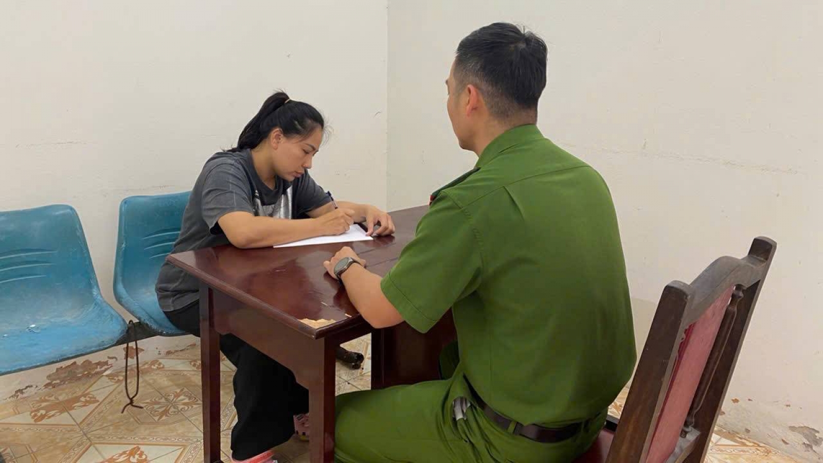 Nóng 24h: Nữ quái cho vay "bát họ" với mức lãi lên đến 365%/năm