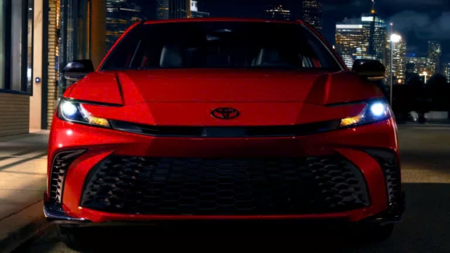 Toyota Camry 2026 ra mắt phiên bản Nightshade đậm chất thể thao