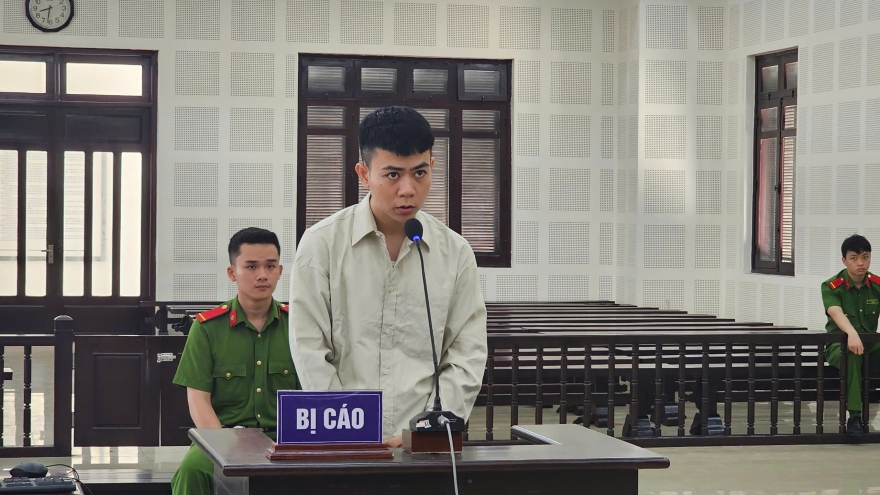 Lừa đảo đầu tư chứng khoán, Phùng Văn Quyết lĩnh án 8 năm tù