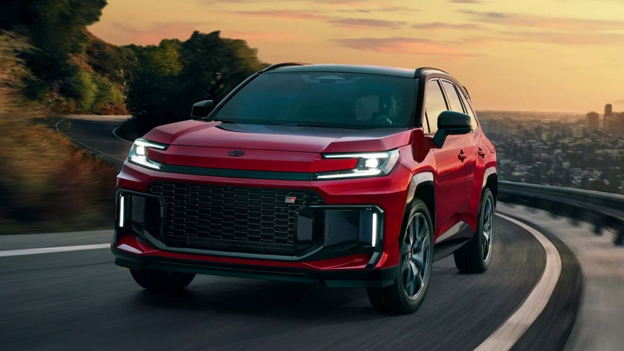 SUV Toyota RAV4 thế hệ mới "lột xác" từ trong ra ngoài